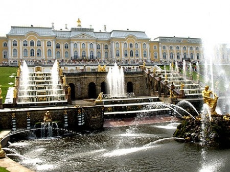 Peterhof: großer Palast